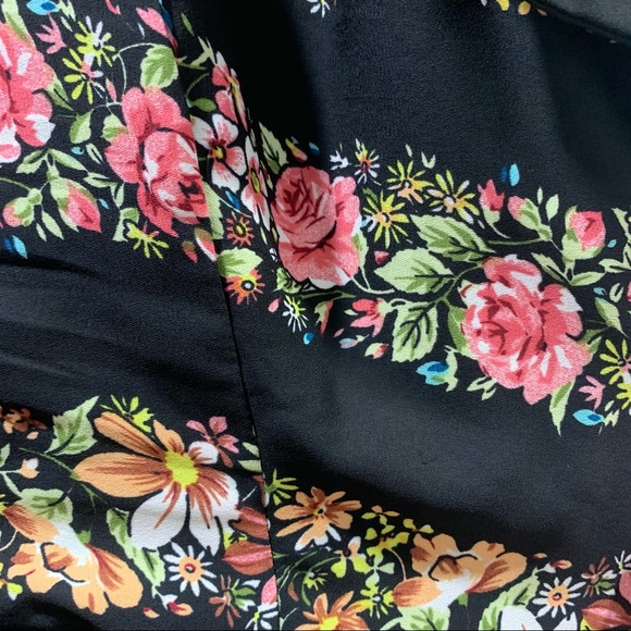 Unique Vintage Floral Dress - Picture 3 of 9